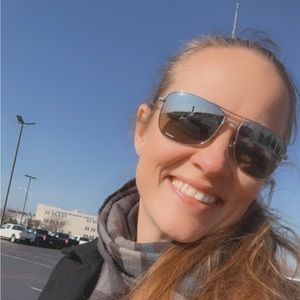 Meet your Posher, Annie